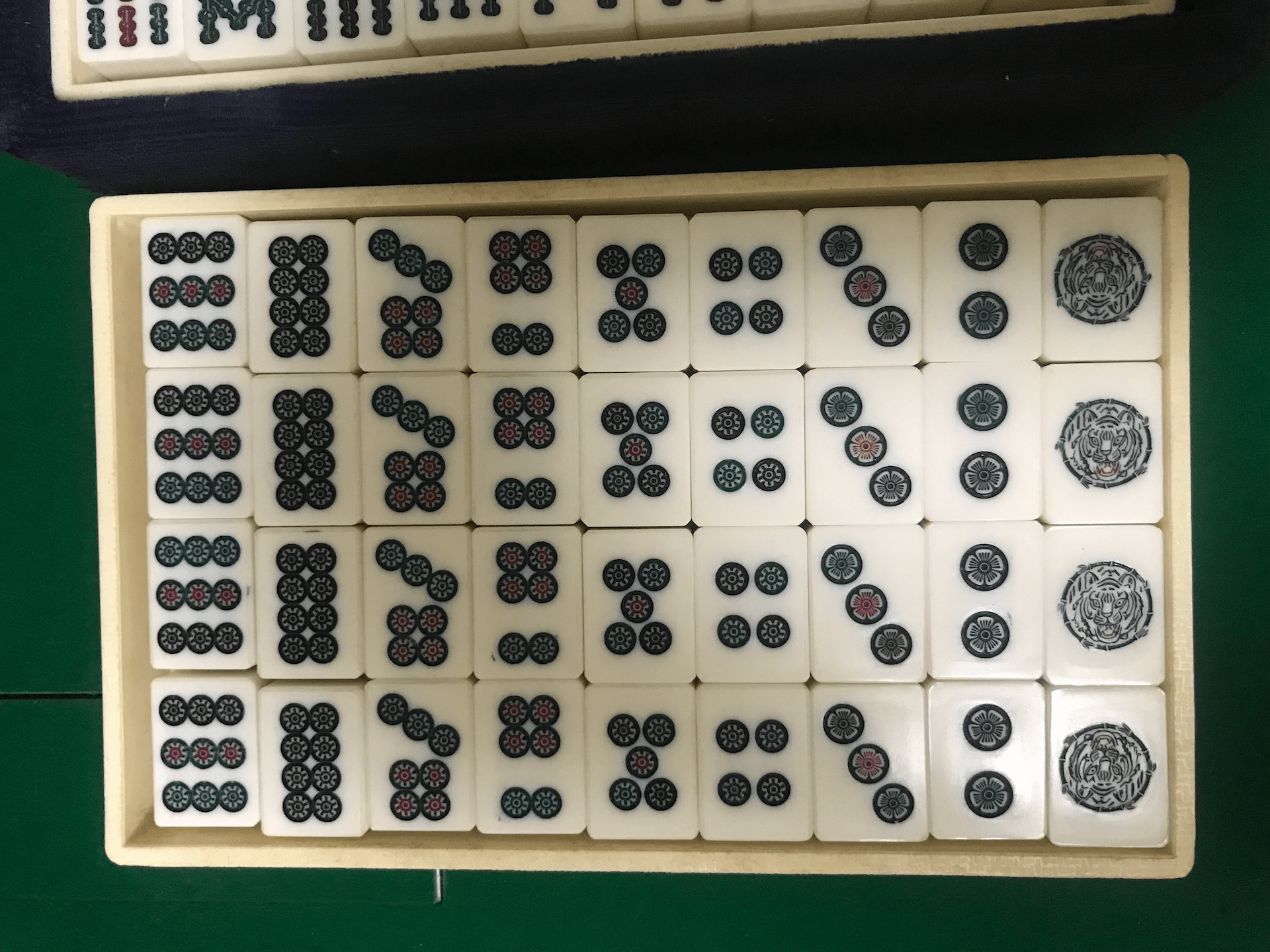未使用 麻雀牌 般若 28mm牌 ブラック 廃盤 未使用 麻雀牌 般若 28mm牌 ブラック 廃盤